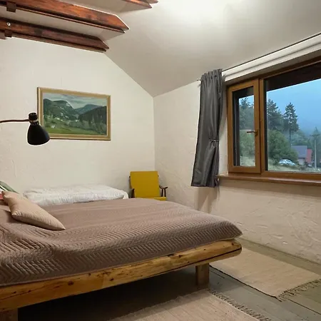 Horska Cervena Skala *