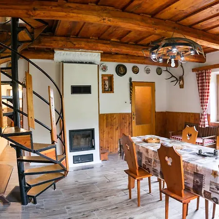 Horska Cervena Skala