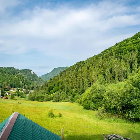 Horska Cervena Skala *