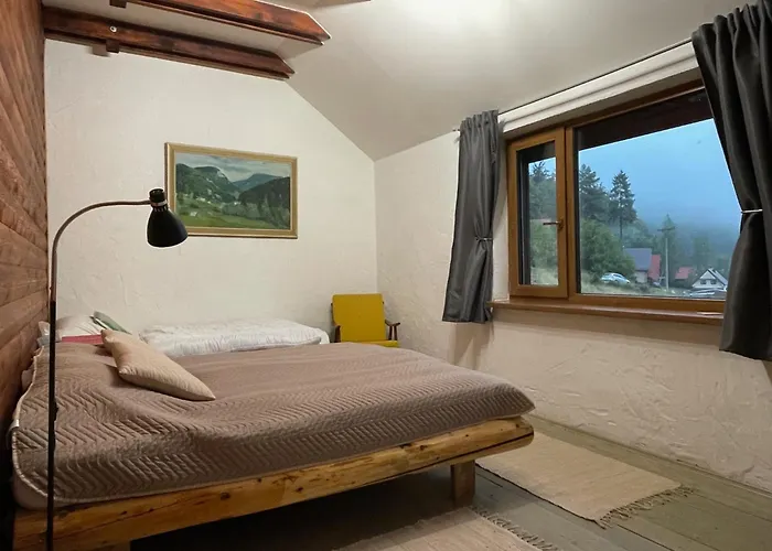 Horska Cervena Skala *