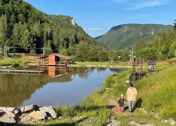 Horska Cervena Skala *